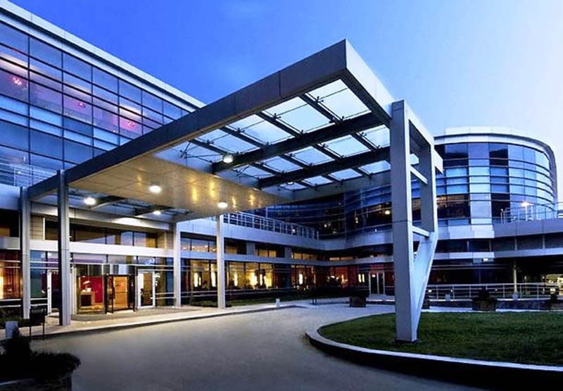 Renaissance By Crystall Atyrau Bagian luar foto