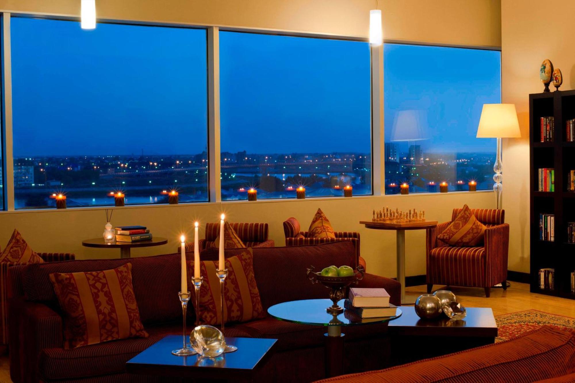 Renaissance By Crystall Atyrau Bagian luar foto