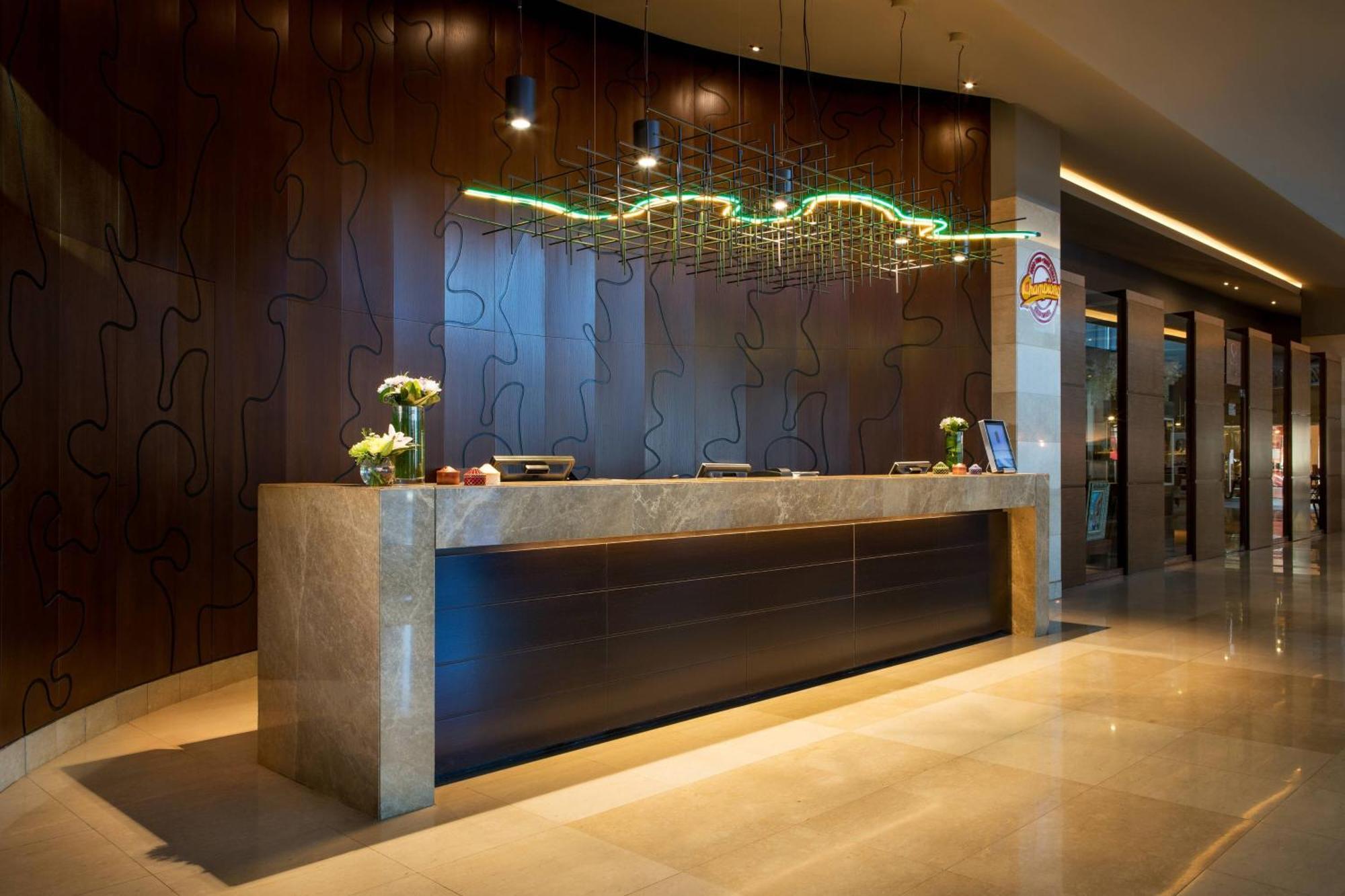 Renaissance By Crystall Atyrau Bagian luar foto